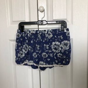 Floral printed shorts size large
